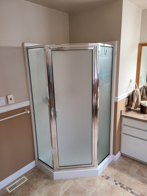 dated 1990s bathroom north vancouver before renovation